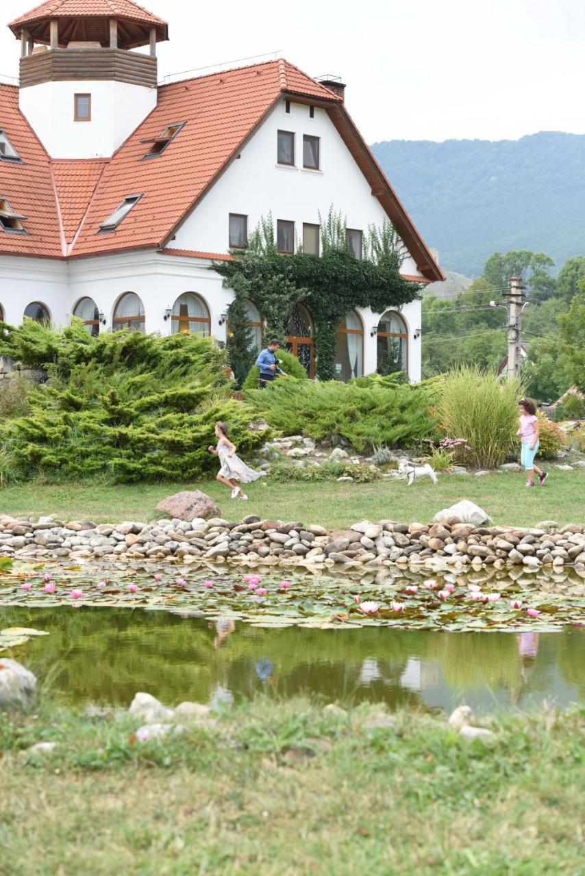 Hotel Conacul Secuiesc-Szekelyko Kuria Coltesti Exterior foto